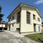 Family 3-bedroom Near Mxp & Maggiore - Parking 아파트 *