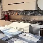 아파트 Family 3-bedroom Near Mxp & Maggiore - Parking *