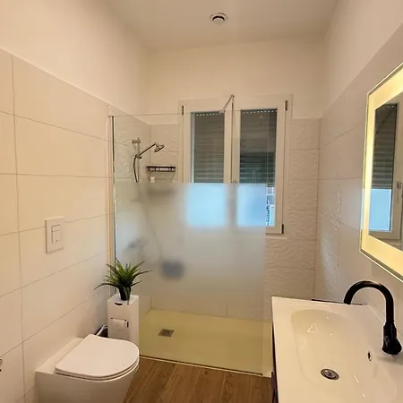 Family 3-bedroom Near Mxp & Maggiore - Parking *