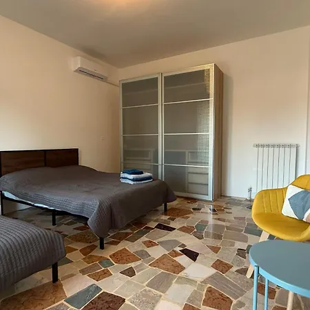 Family 3-bedroom Near Mxp & Maggiore - Parking Sesto Calende