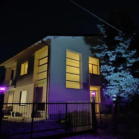 Family 3-bedroom Near Mxp & Maggiore - Parking *