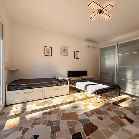 Family 3-bedroom Near Mxp & Maggiore - Parking Sesto Calende