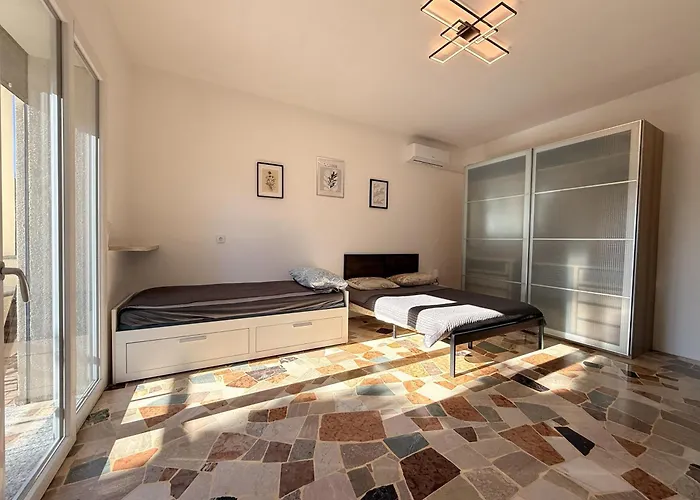 Family 3-bedroom Near Mxp & Maggiore - Parking Sesto Calende